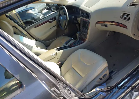 2007 Volvo S60 2.5T из США, поврежденный, VIN YV1RH592472623227